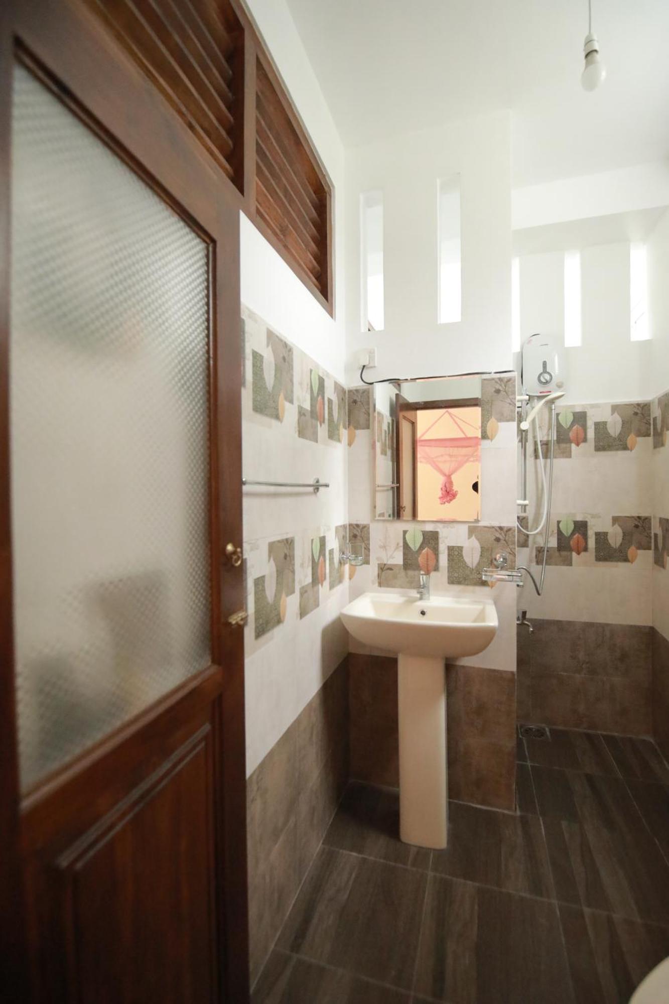 Renuka Inn Канди Екстериор снимка