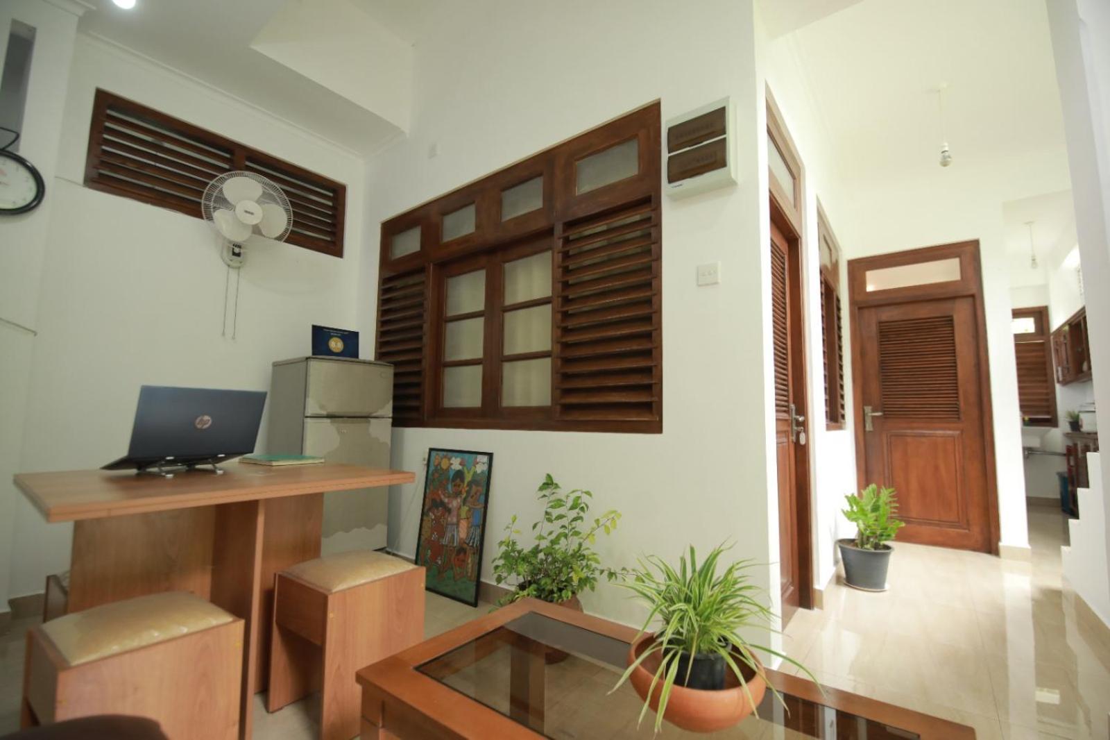 Renuka Inn Канди Екстериор снимка